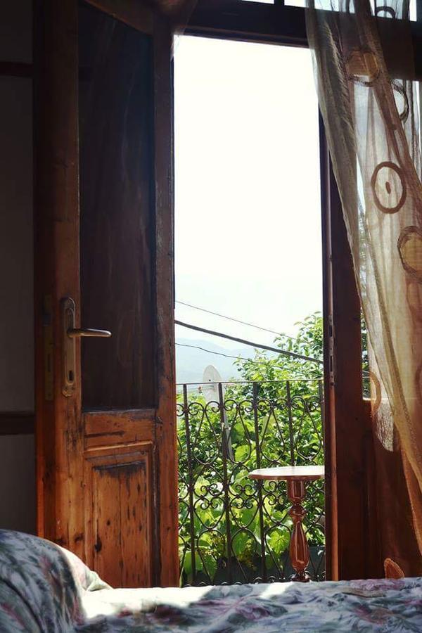 Guest House Vasili Berat Exterior foto